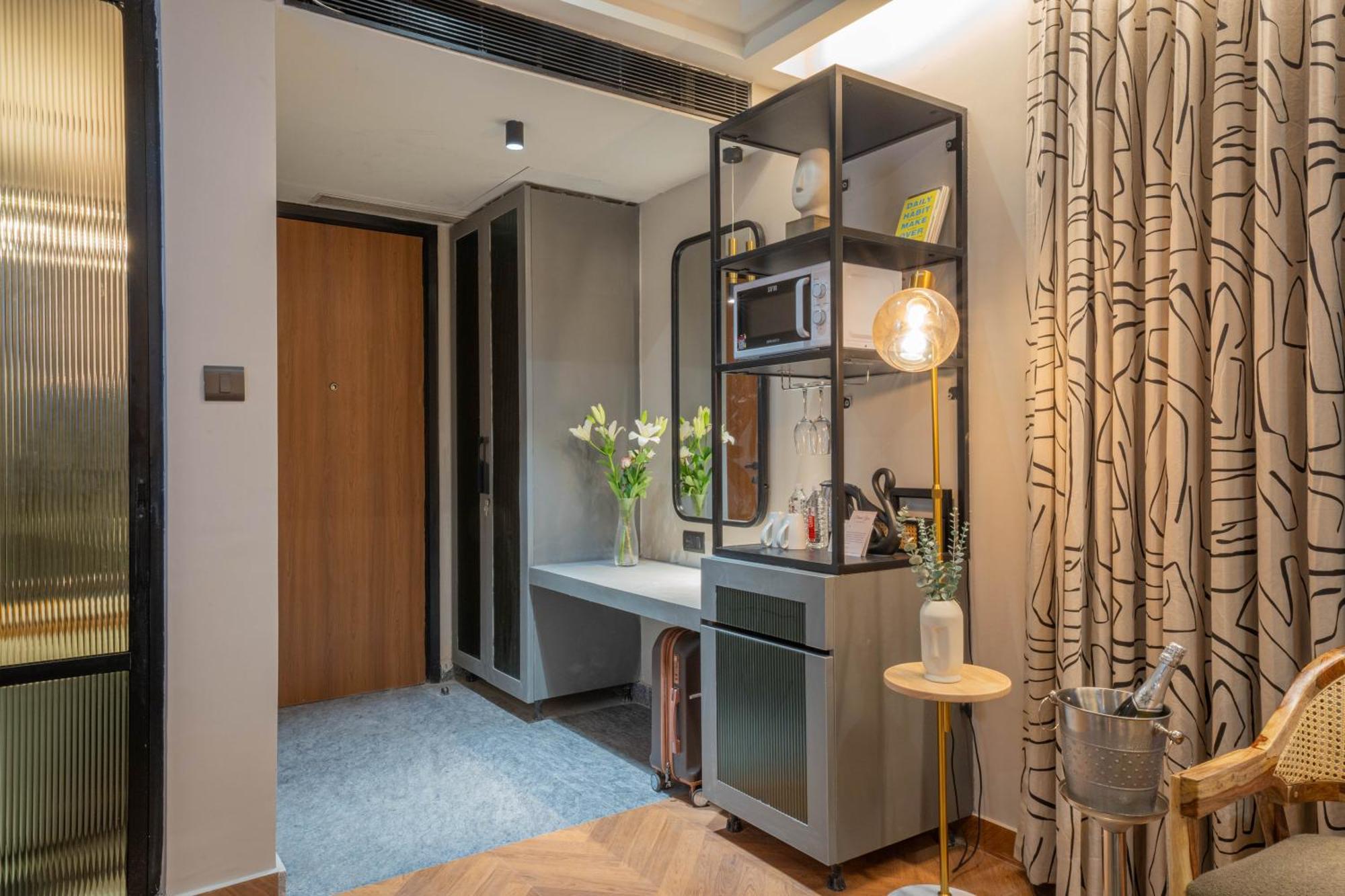Boutique Hotel By One Tree Гургаон Екстериор снимка