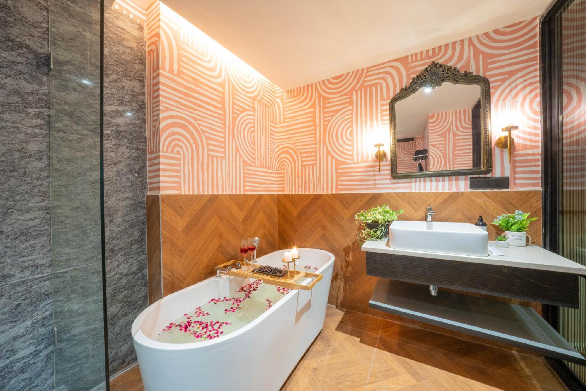 Boutique Hotel By One Tree Гургаон Екстериор снимка